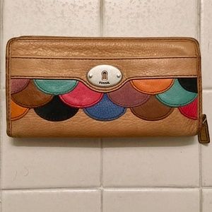 Scalloped leather and suede Fossil wallet